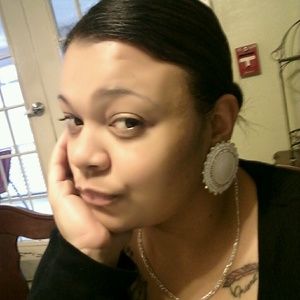 Meet your Posher, Vicky